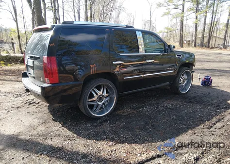 2007 Cadillac Escalade Standard z USA, uszkodzony, nr VIN 1GYFK63847R306773